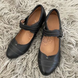 Taos Angel Heel Mary Jane Loafers Strap Closure